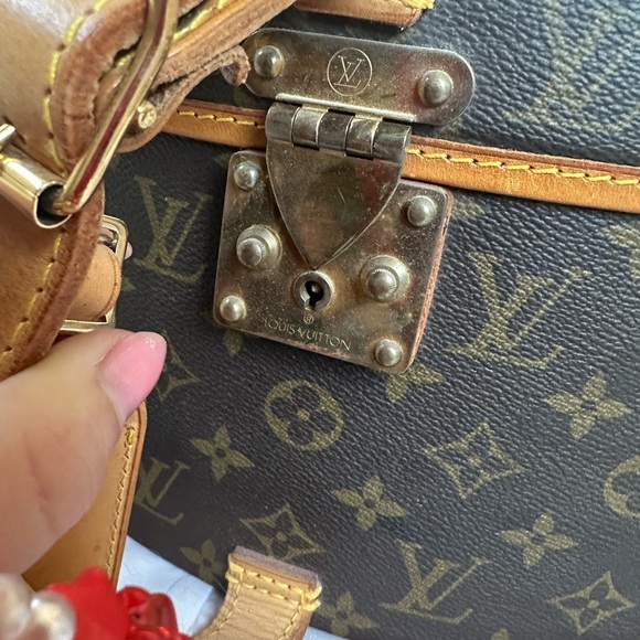 Louis Vuitton hat box - Picture 9 of 9